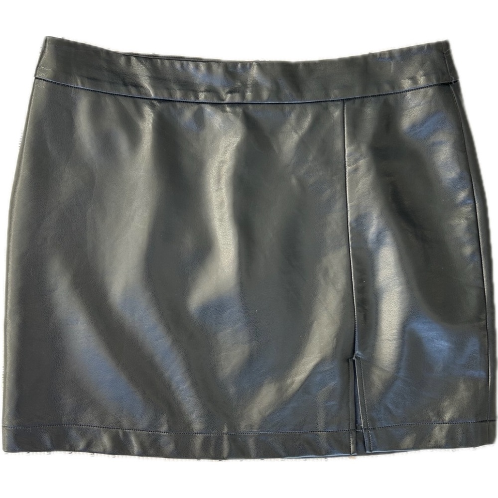 EE:SOME WOMEN’S FAUX LEATHER | SIDE SLIT | MINI SKIRT | SIZE M | BLACK